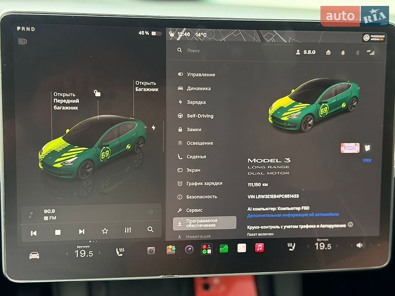 Седан Tesla Model 3 2023 в Ровно