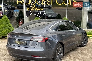 Седан Tesla Model 3 2020 в Одесі