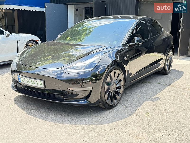 Седан Tesla Model 3 2021 в Одесі
