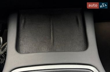 Седан Tesla Model 3 2022 в Чернигове