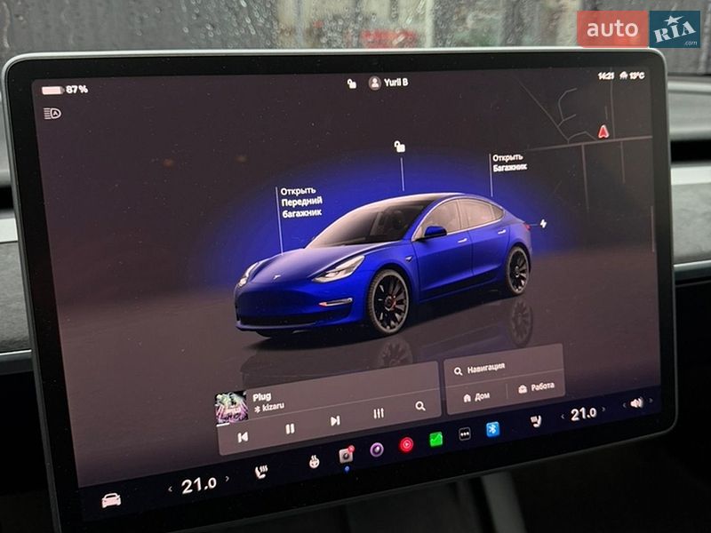 Седан Tesla Model 3 2022 в Чернигове