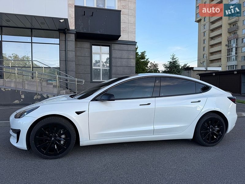 Седан Tesla Model 3 2022 в Харькове