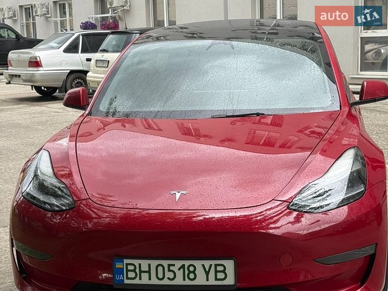 Седан Tesla Model 3 2022 в Одессе