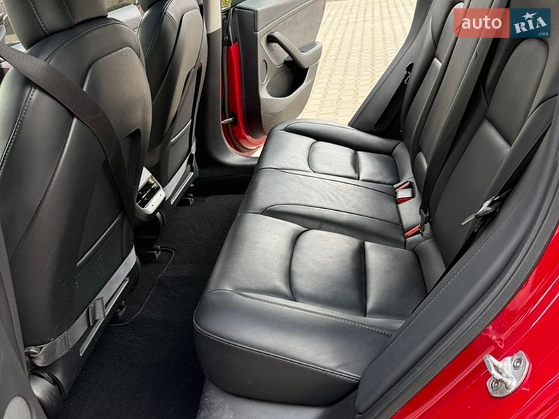 Седан Tesla Model 3 2022 в Одессе