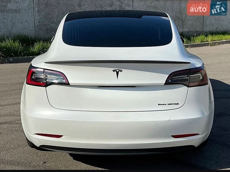 Седан Tesla Model 3 2019 в Києві фото 6 Седан Tesla Model 3 2019 в Києві