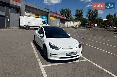 Седан Tesla Model 3 2021 в Львові