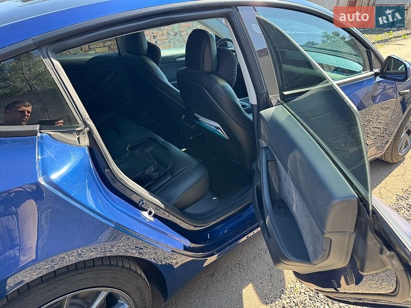 Седан Tesla Model 3 2021 в Одесі