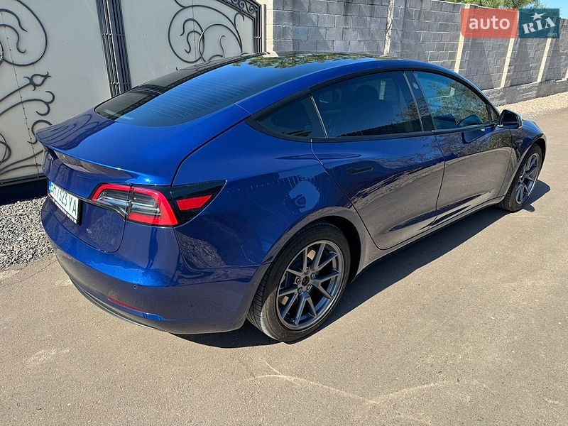 Седан Tesla Model 3 2021 в Одесі