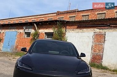 Седан Tesla Model 3 2025 в Харкові