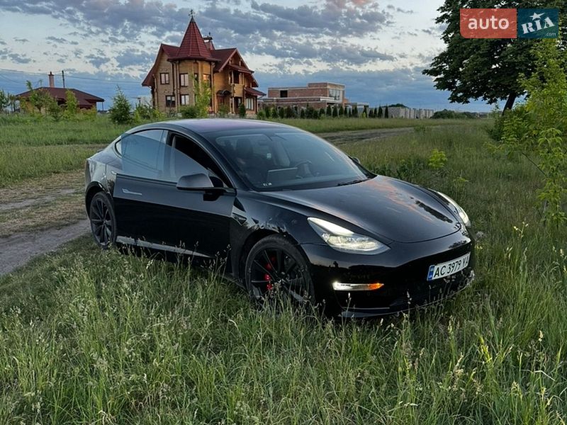 Седан Tesla Model 3 2018 в Луцьку