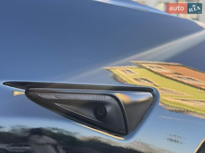Седан Tesla Model 3 2021 в Івано-Франківську