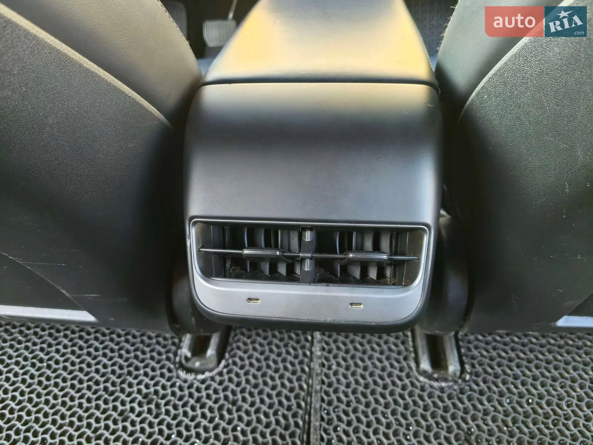 2020 Tesla Model 3 - мініатюра 28