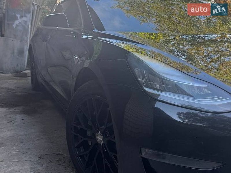 Седан Tesla Model 3 2019 в Харькове