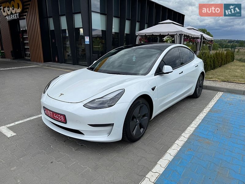 Tesla Model 3 2023