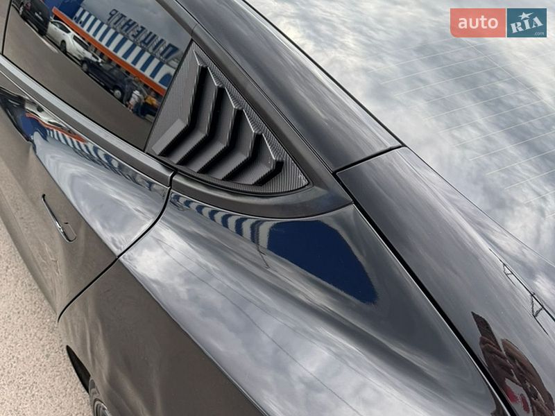 Седан Tesla Model 3 2022 в Луцьку