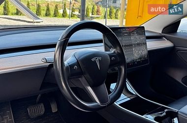 Седан Tesla Model 3 2018 в Львове
