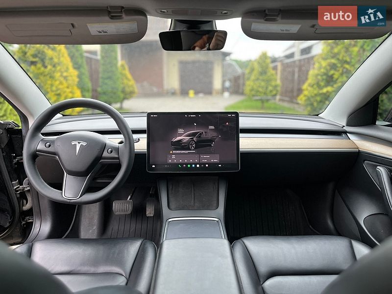 Седан Tesla Model 3 2022 в Луцьку