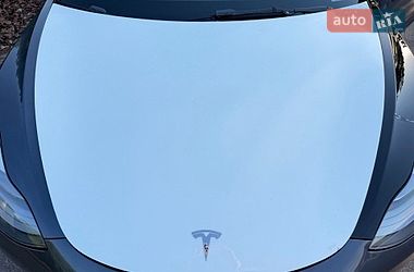 Седан Tesla Model 3 2021 в Києві