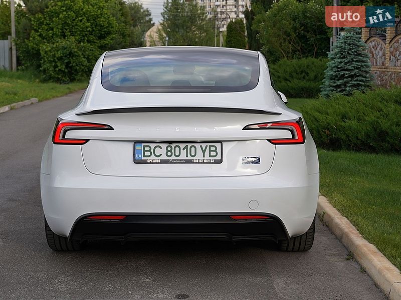 Седан Tesla Model 3 2024 в Києві фото 11 Седан Tesla Model 3 2024 в Києві