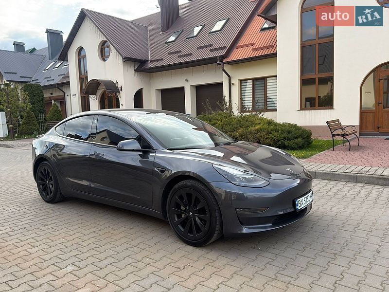 Седан Tesla Model 3 2021 в Хмельницькому фото 5 Седан Tesla Model 3 2021 в Хмельницькому