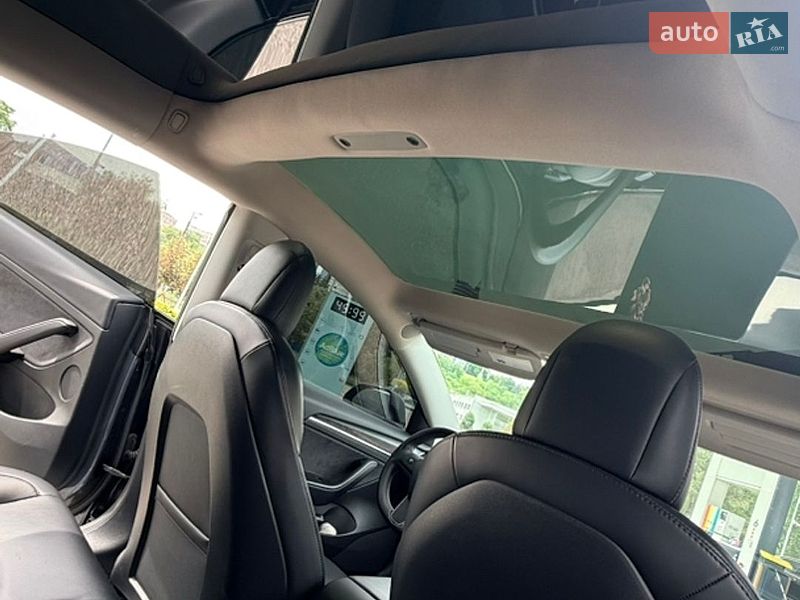Седан Tesla Model 3 2022 в Дніпрі