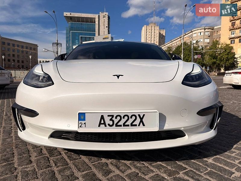 Седан Tesla Model 3 2019 в Харькове