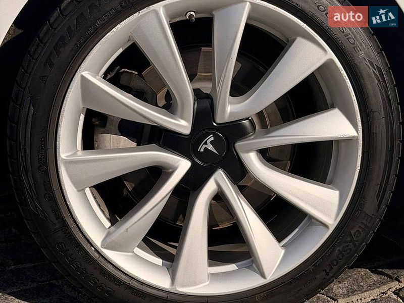 Седан Tesla Model 3 2019 в Харькове