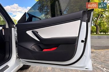 Седан Tesla Model 3 2019 в Харькове