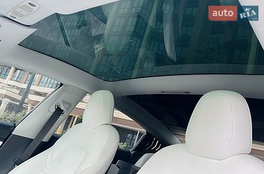 Седан Tesla Model 3 2018 в Киеве
