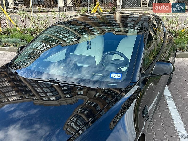 Седан Tesla Model 3 2018 в Киеве