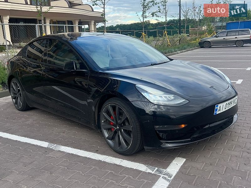 Седан Tesla Model 3 2018 в Киеве