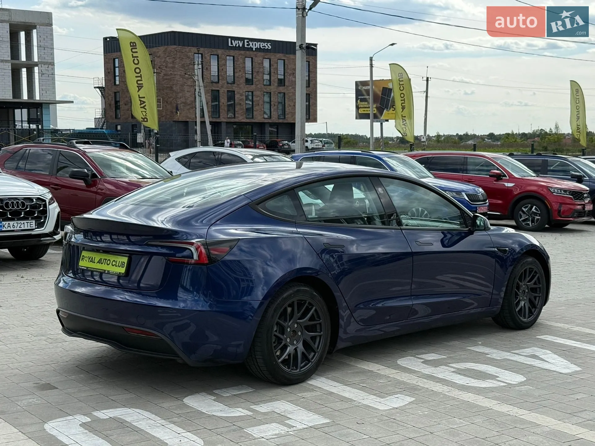 2024 Tesla Model 3 - мініатюра 9
