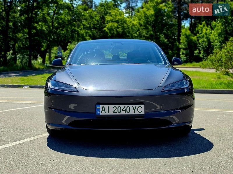 Седан Tesla Model 3 2024 в Киеве