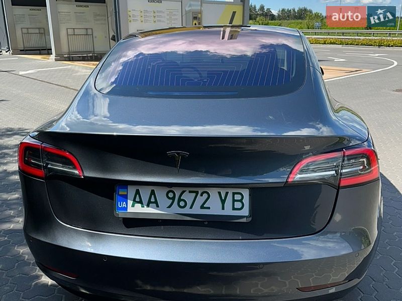 Седан Tesla Model 3 2018 в Борисполе