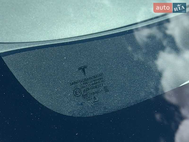 Седан Tesla Model 3 2018 в Борисполе