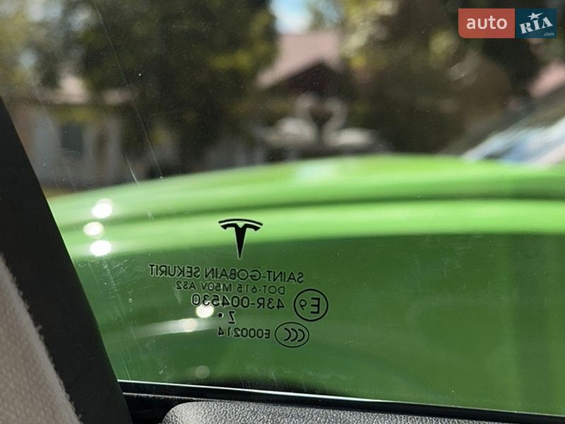Седан Tesla Model 3 2018 в Борисполе