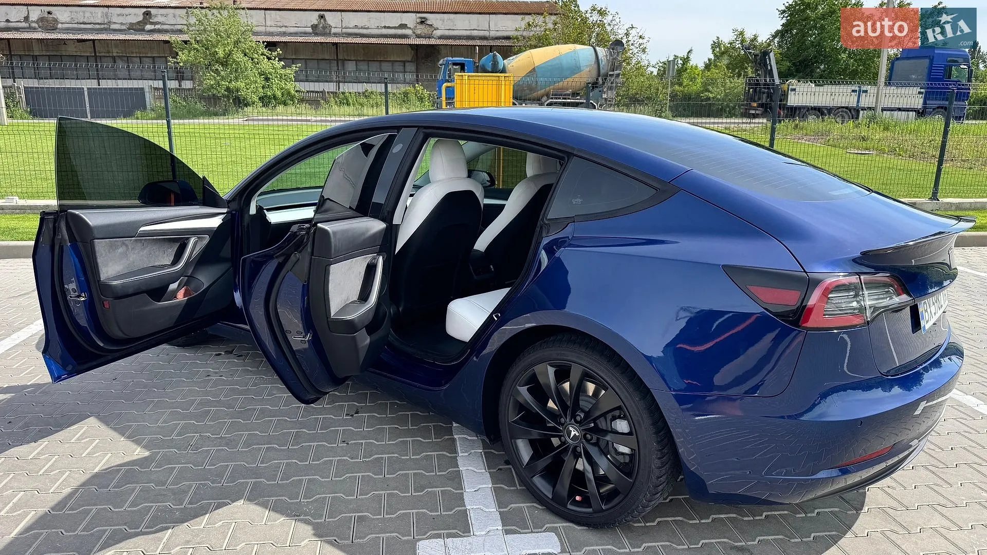2022 Tesla Model 3 - мініатюра 13