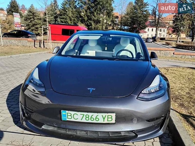 Седан Tesla Model 3 2019 в Виннице фото Седан Tesla Model 3 2019 в Виннице