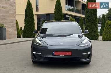 Седан Tesla Model 3 2019 в Ужгороде