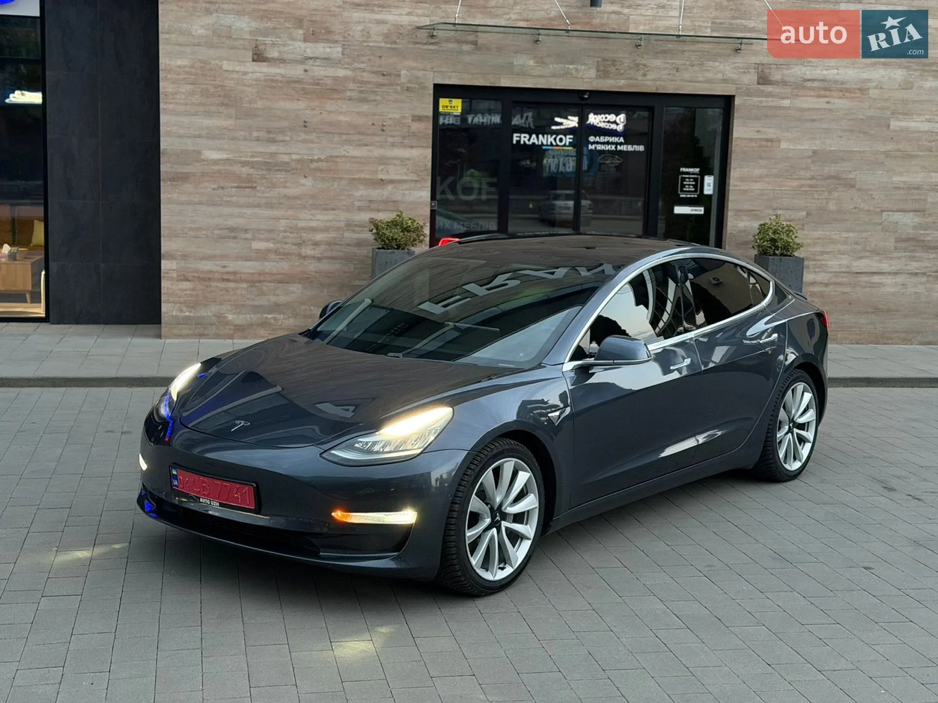2019 Tesla Model 3 - мініатюра 9