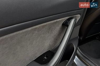 Седан Tesla Model 3 2019 в Черновцах