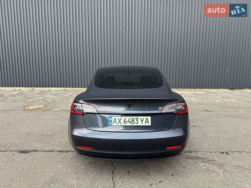 Седан Tesla Model 3 2019 в Харкові