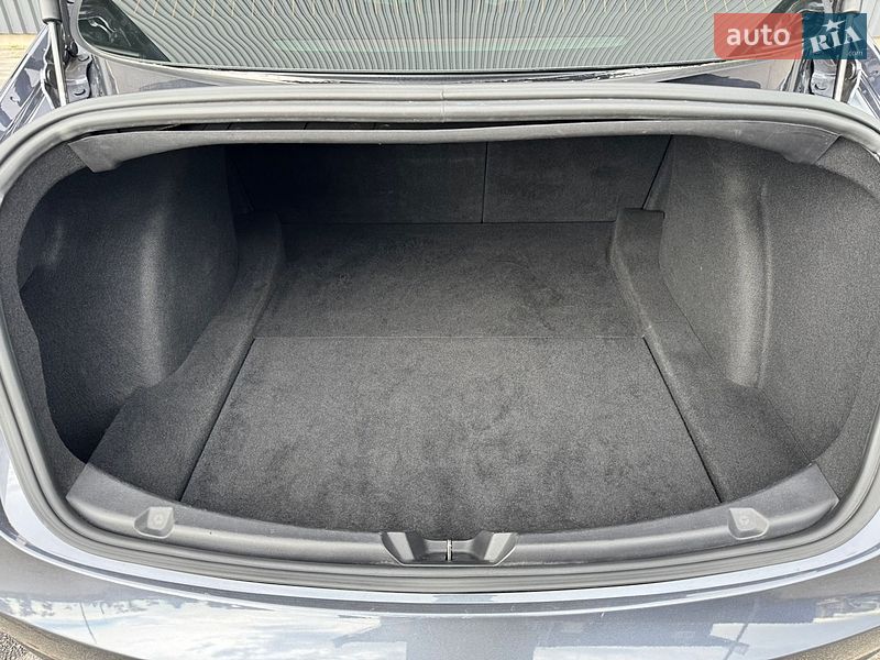 Седан Tesla Model 3 2019 в Харкові