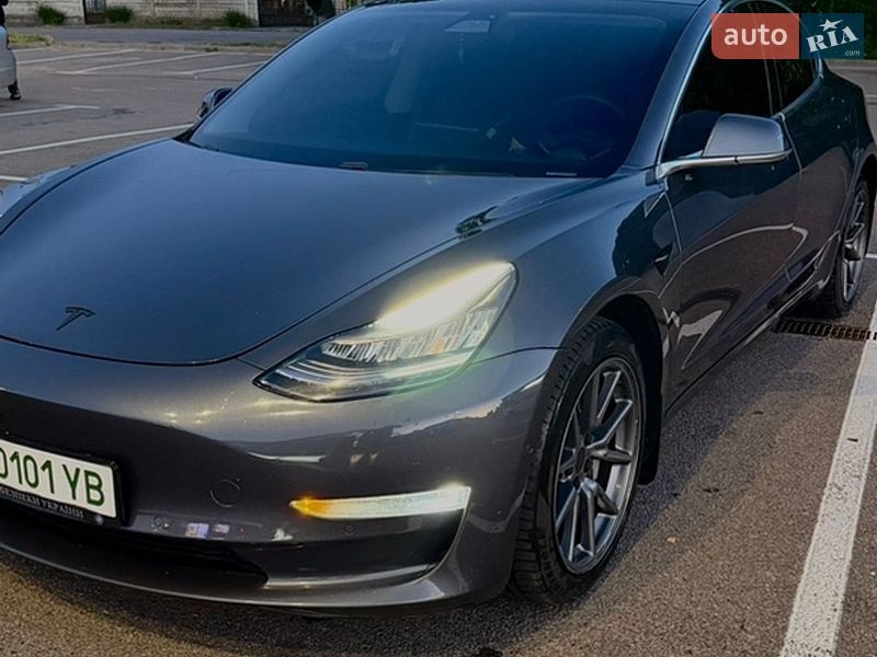 Седан Tesla Model 3 2018 в Борисполе