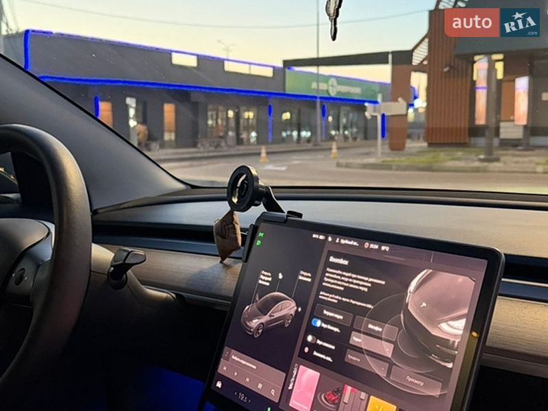 Седан Tesla Model 3 2018 в Борисполе