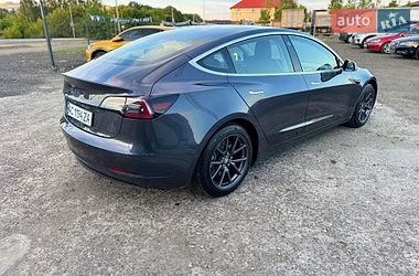 Седан Tesla Model 3 2018 в Луцке