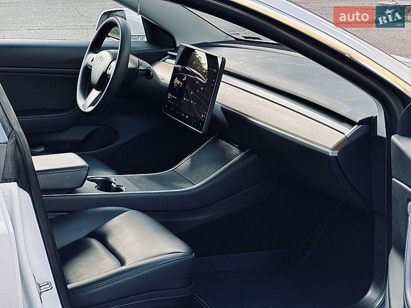 Седан Tesla Model 3 2020 в Кропивницком фото 18 Седан Tesla Model 3 2020 в Кропивницком