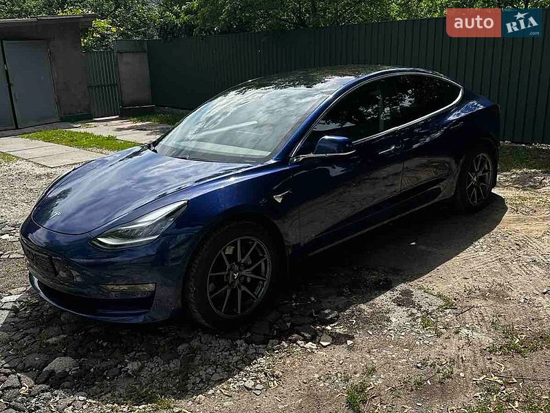 Седан Tesla Model 3 2019 в Києві