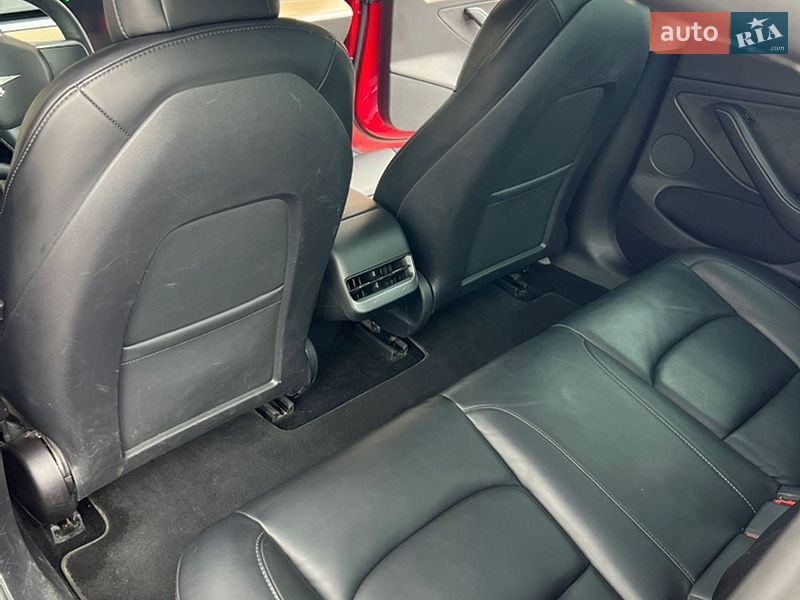 Седан Tesla Model 3 2022 в Хмельницькому