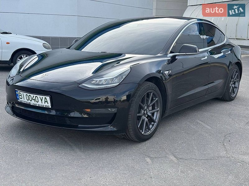 Седан Tesla Model 3 2018 в Кременчуге